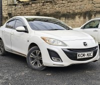 mazda-axela-2011-small-0