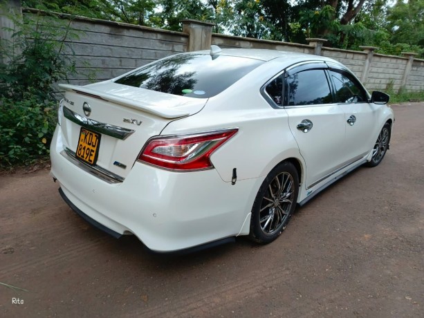 nissan-teana-l-33-2015-big-2