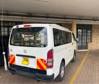 toyota-hiac2-2016-small-4