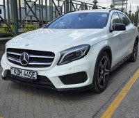 mercedes-benz-gla-180-2016-small-8