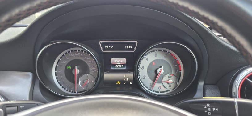 mercedes-benz-gla-180-2016-big-1