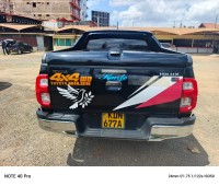 toyota-hilux-2016-small-3