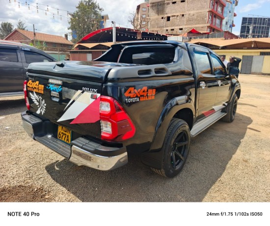 toyota-hilux-2016-big-7