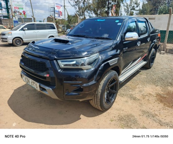 toyota-hilux-2016-big-1