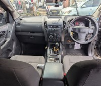 isuzu-dmax-2025-small-4