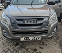 isuzu-dmax-2025-small-0