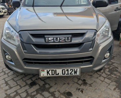 Isuzu DMAX 2025