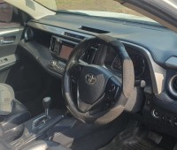 toyota-rav4-2012-small-4