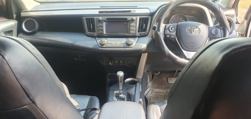 toyota-rav4-2012-big-1