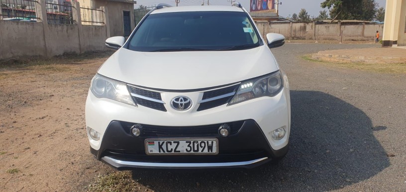 toyota-rav4-2012-big-3