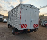 isuzu-npr-2016-small-0