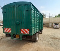 isuzu-nqr-2022-small-1