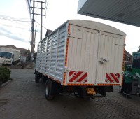 isuzu-npr-2016-small-4