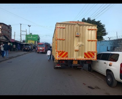 Mitsubishi FH 215 2014