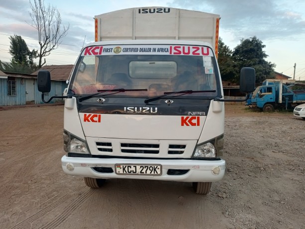 isuzu-npr-2016-big-3