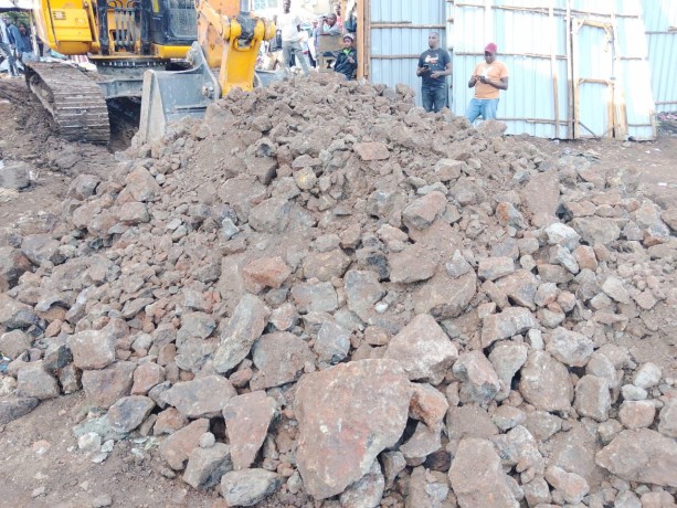 isuzu-nkr-2017-big-5