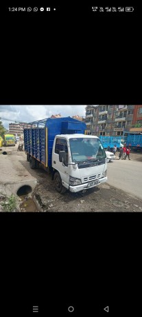 isuzu-nkr-2017-big-1