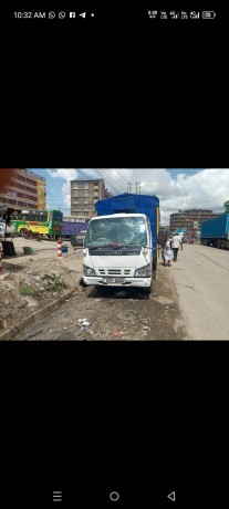 isuzu-nkr-2017-big-2