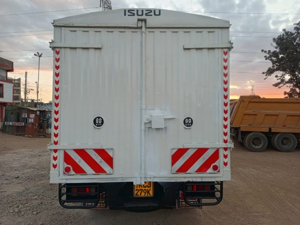 isuzu-npr-2016-big-8