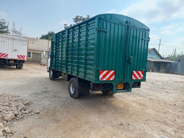 isuzu-nqr-2022-big-0