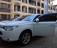 mitsubishi-outlander-2013-small-11