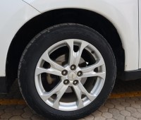 mitsubishi-outlander-2013-small-0