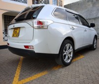 mitsubishi-outlander-2013-small-9
