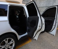 mitsubishi-outlander-2013-small-14