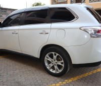 mitsubishi-outlander-2013-small-15