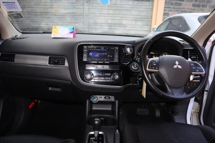 mitsubishi-outlander-2013-big-22