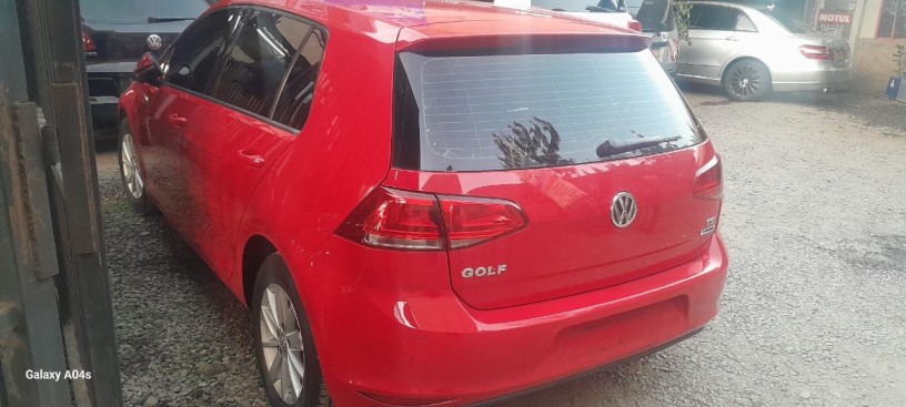 volkswagen-golf-1400cc-2016-big-1