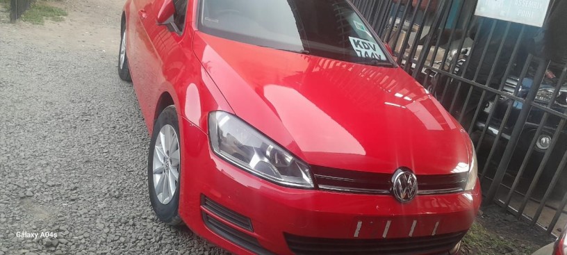 volkswagen-golf-1400cc-2016-big-3