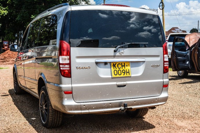 mercedes-benz-viano-2012-big-1