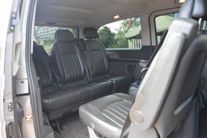 mercedes-benz-viano-2012-big-8