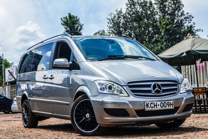 mercedes-benz-viano-2012-big-6