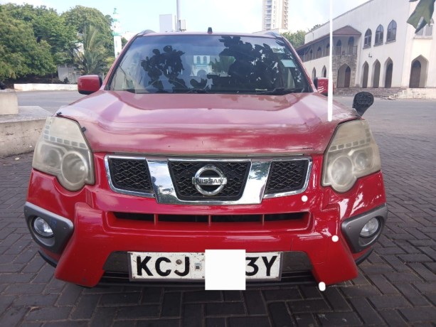 nissan-xtrail-2010-big-3