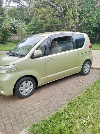 toyota-porte-2008-big-1