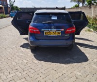 mercedes-benz-mb180-2012-small-0