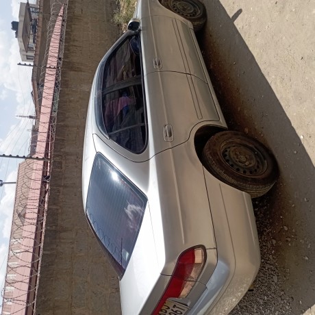 nissan-b15-2002-big-3