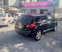 nissan-dualis-2010-small-0