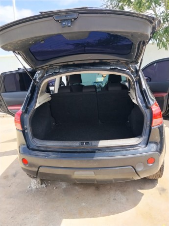 nissan-dualis-2010-big-5
