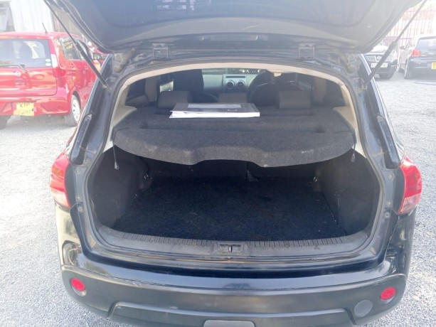nissan-dualis-2010-big-1