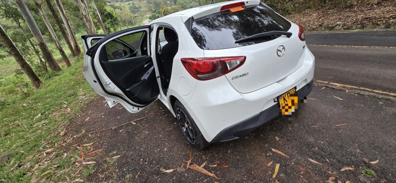 mazda-demio-2019-big-8