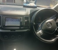 volkswagen-sharan-2016-small-2