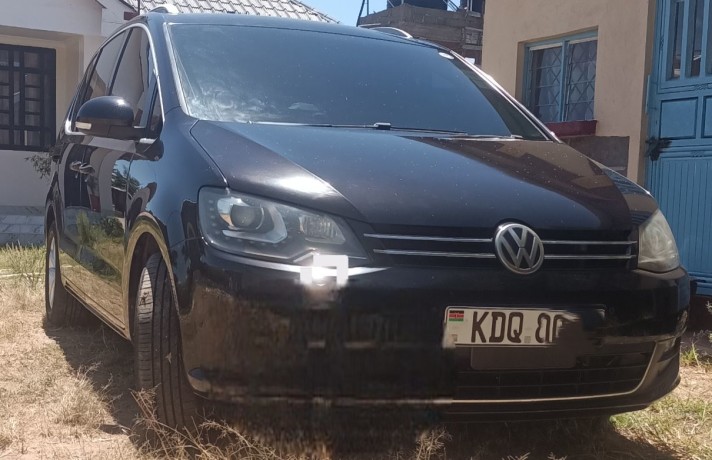 volkswagen-sharan-2016-big-4