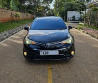 toyota-avensis-2016-small-13