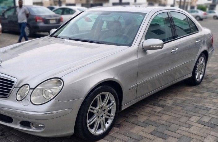 mercedes-benz-e280-2006-big-5