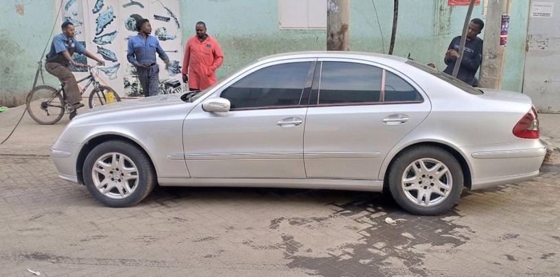 mercedes-benz-e280-2006-big-2
