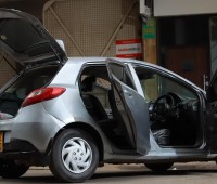 mazda-demio-2013-small-2