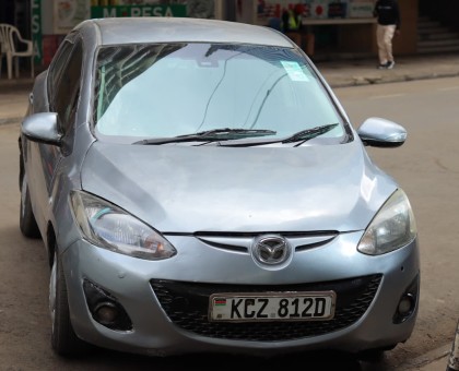 Mazda demio 2013